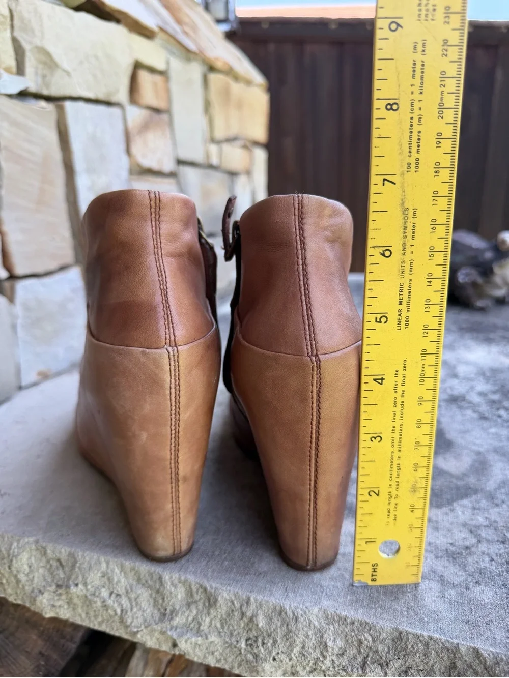 UGG Tan Leather Carmine Wedge Ankle Boots Sz-8.5. N.